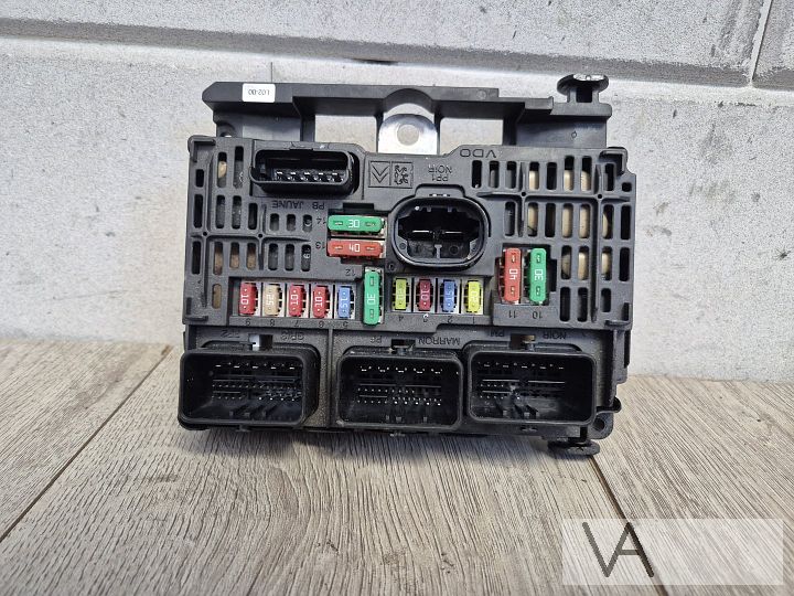 Zekeringkast BSM onder motorkap Peugeot 407 6500cg 2004-2010