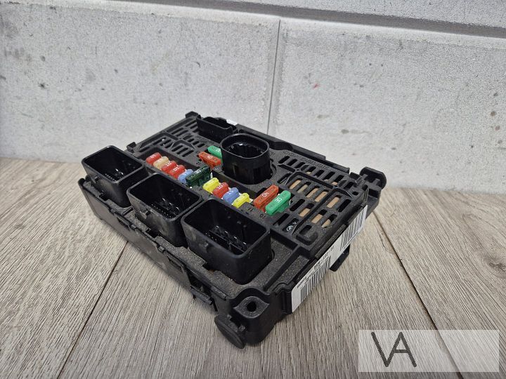 Zekeringkast BSM onder motorkap Peugeot 407 6500cg 2004-2010 – Foto 2