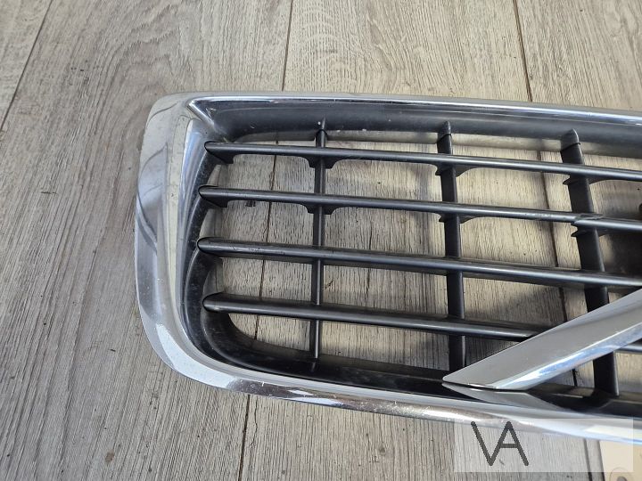Grille in bumper Volvo S80 2006 tot 2012 niet schadevrij €40 – Foto 2