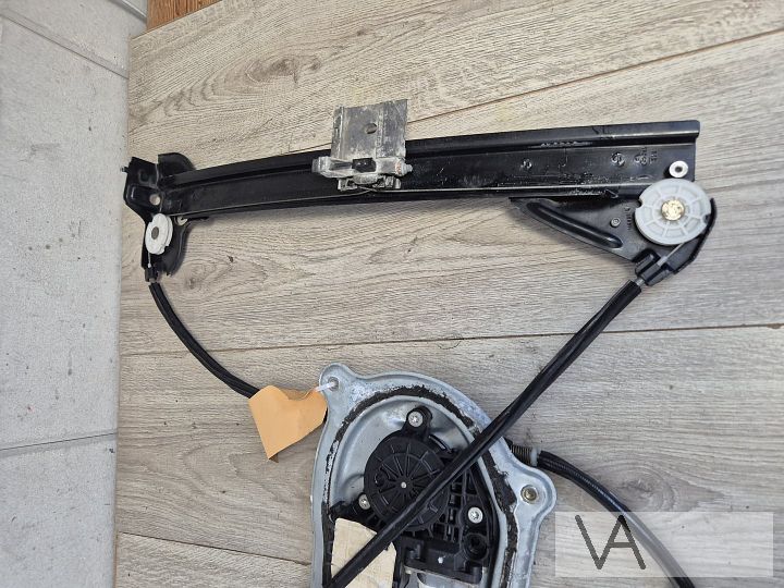 Raammechanisme links voor van VW New Beetle cabriolet €350 – Foto 4