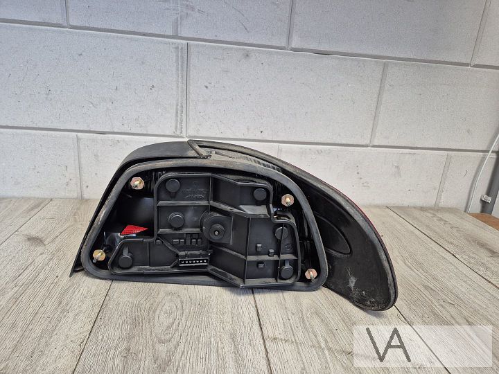 Achterlicht links voor Volvo C70 2002 - 2006 facelift model – Foto 4