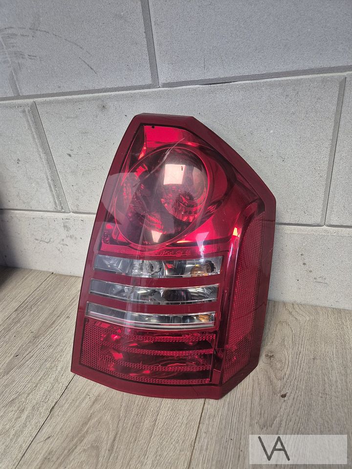 Achterlicht rechts voor Chrysler 300c sedan 2004 - 2010 €50 – Foto 2