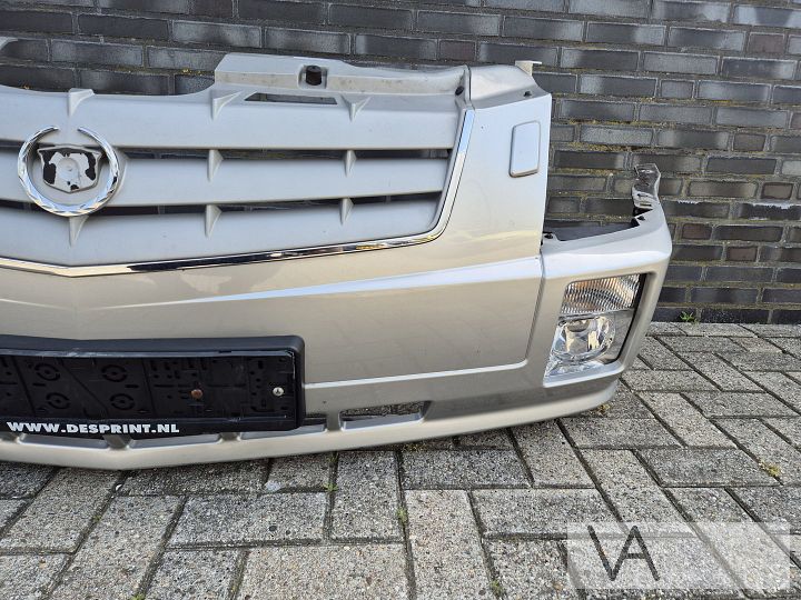 Cadillac SRX 2004 - 2010 voorbumper zilver compleet €750 – Foto 7