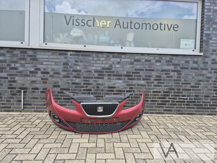 Voorbumper voor Seat Ibiza 6j 2008 - 2013 rood origineel
