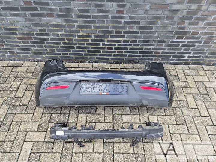 Achterbumper met balk voor Kia Rio 2017 - 2024 zwart pdc 