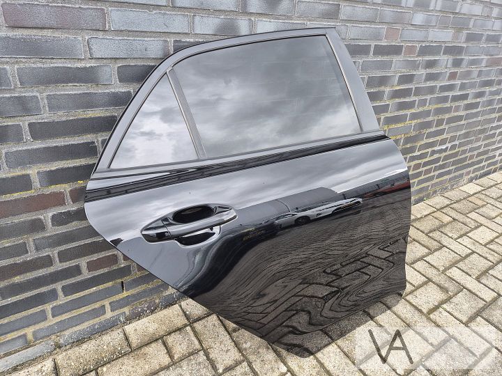 Deur Portier van Kia Rio 2017 -2024 rechts achter zwart €250 – Foto 4