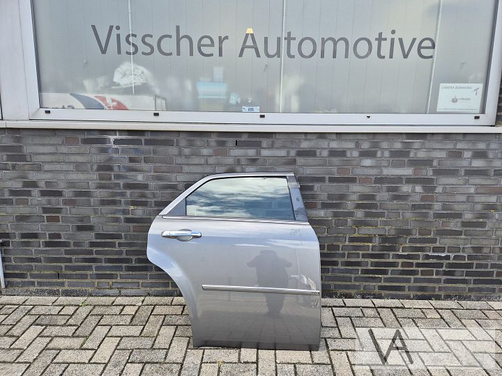 Deur portier rechts achter voor Chrysler 300c grijs €100