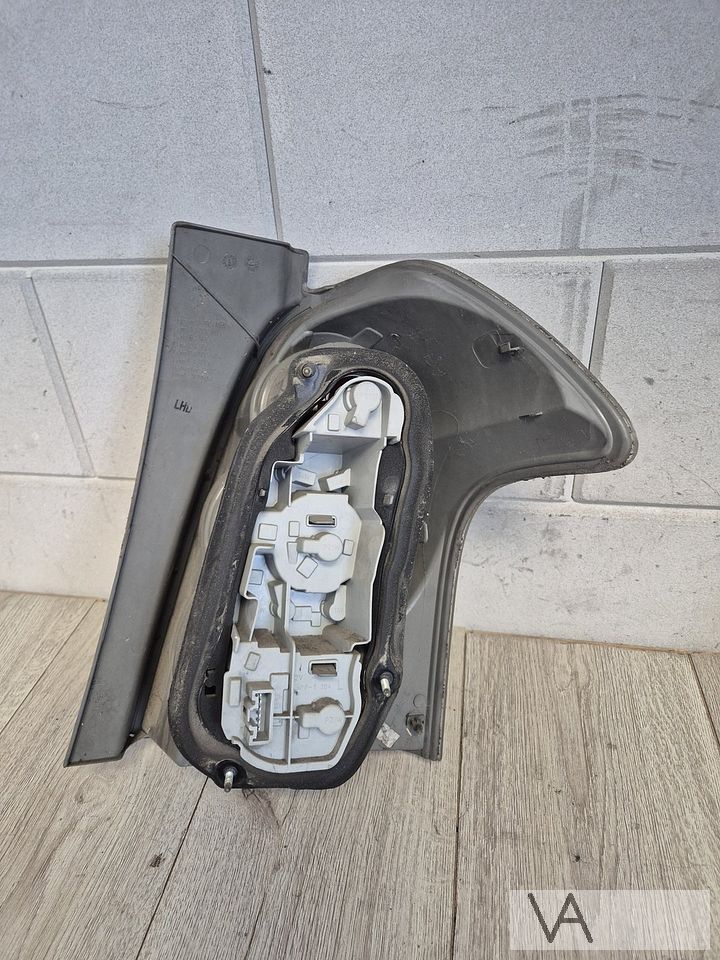 Achterlicht links voor Toyota Corolla Verso 2004 - 2008 €100 – Foto 3