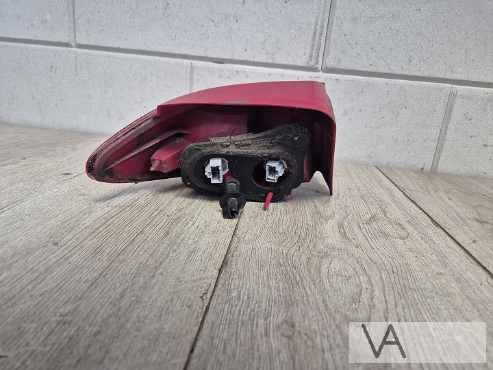Achterlicht rechts voor Mazda 2 2003 - 2006 rood nette staat – Foto 4