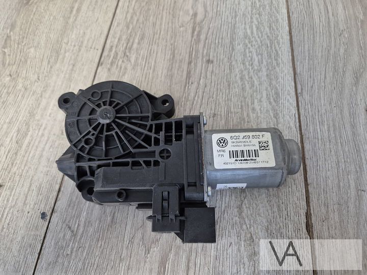 Raammotor links voor VW Polo / Skoda Fabia 6q2959802F €100