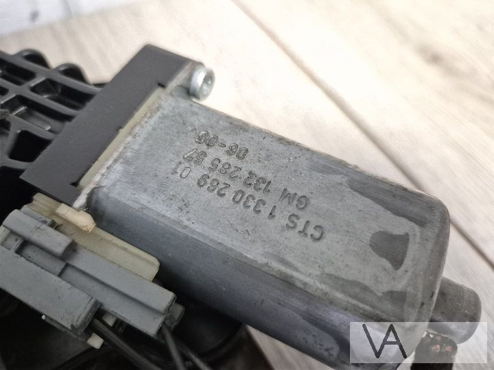 Afdekplaat zijflap motor achterklep Opel Astra H twintop  – Foto 3
