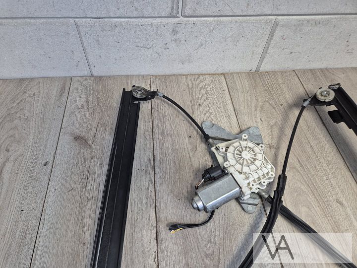 Raammechanisme links van de Ford Streetka 2002 - 2007 €150 – Foto 3
