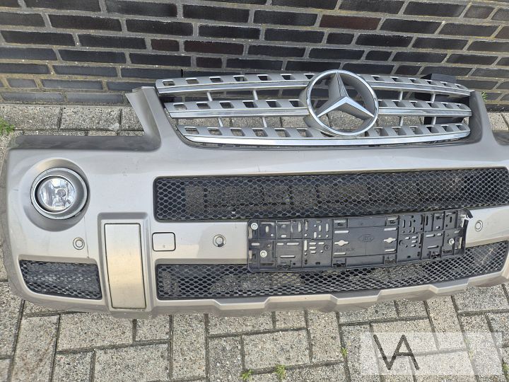 Voorbumper van Mercedes ML W164 AMG 2005 - 2009 origineel – Foto 4