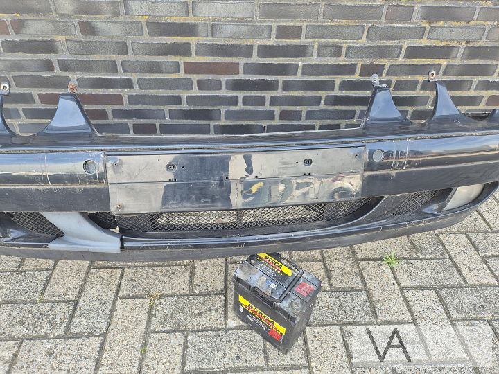 Voorbumper van Mercedes CLK W208 1997 - 2003 met pdc €150 – Foto 4