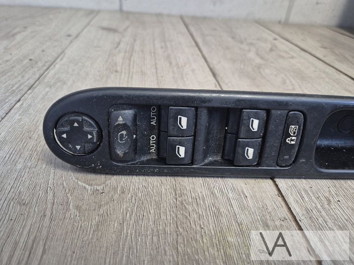 Raamschakelaar Citroen C3 picasso 2009 - 2014 96636185xt €35 – Foto 2
