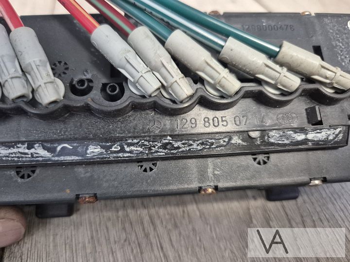Vacuumventiel van de kachel Mercedes SL R129 1298050714 €40 – Foto 2