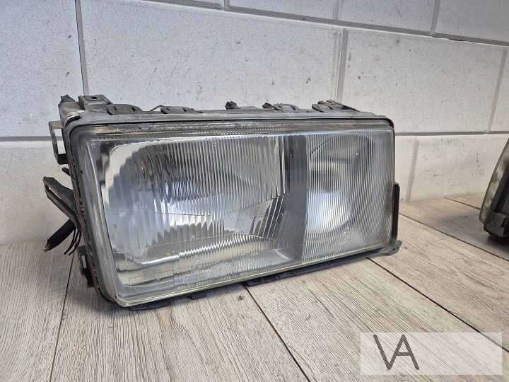 Koplamp rechts van Mercedes 190 W201 1983 - 1993 HELLA €100 – Foto 3