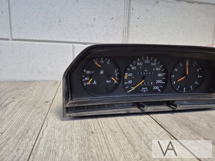 Tellerklok cockpit van Mercedes 190 W201 benzine 2015421567 – Foto 2
