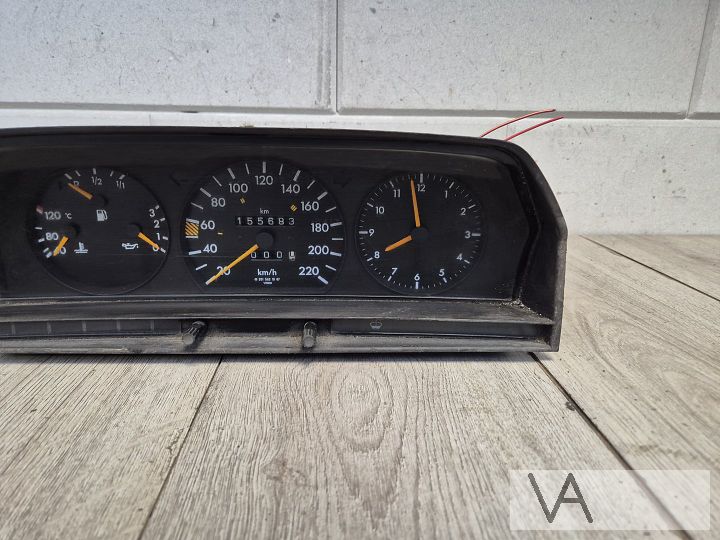 Tellerklok cockpit van Mercedes 190 W201 benzine 2015421567 – Foto 3