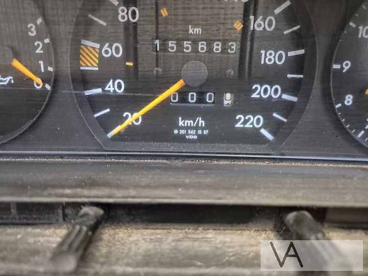 Tellerklok cockpit van Mercedes 190 W201 benzine 2015421567 – Foto 4
