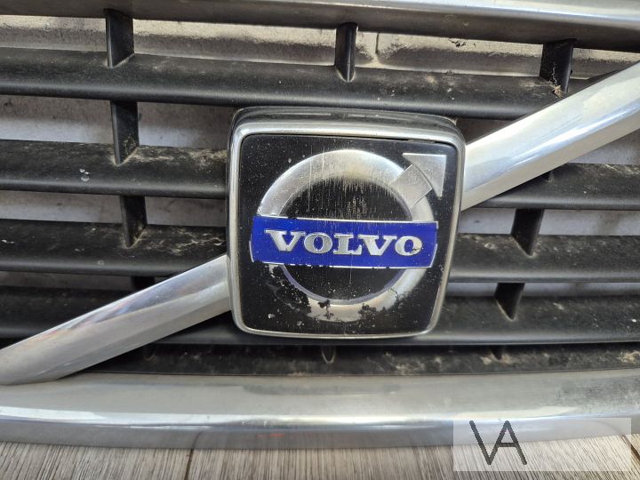 Grille in bumper voor Volvo S40 en V50 2007 - 2012 €50 – Foto 4