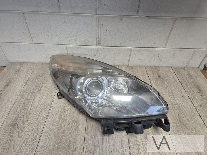 Koplamp XENON rechts van Renault Scenic 2009 tot 2013 €200