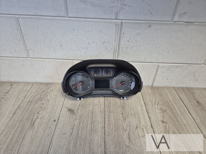 Cockpit Tellerklok van Opel Corsa F 2019 - 2025 9831576180