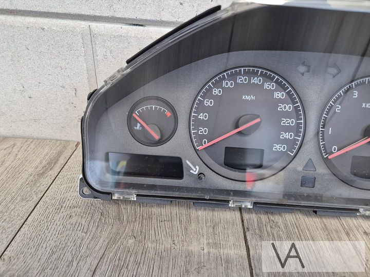 Cockpit teller van Volvo S60 en V70 2000 - 2004 9499668 €50 – Foto 2