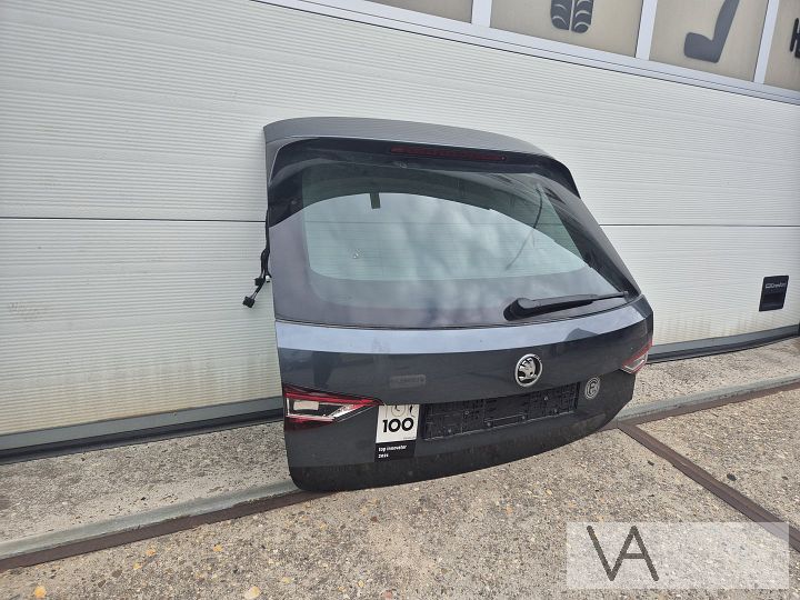 Achterklep van Skoda Superb station 2016 - 2024 grijs €450 – Foto 2