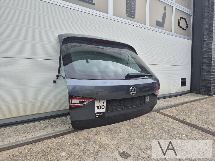 Achterklep van Skoda Superb station 2016 - 2024 grijs €450 – Foto 5