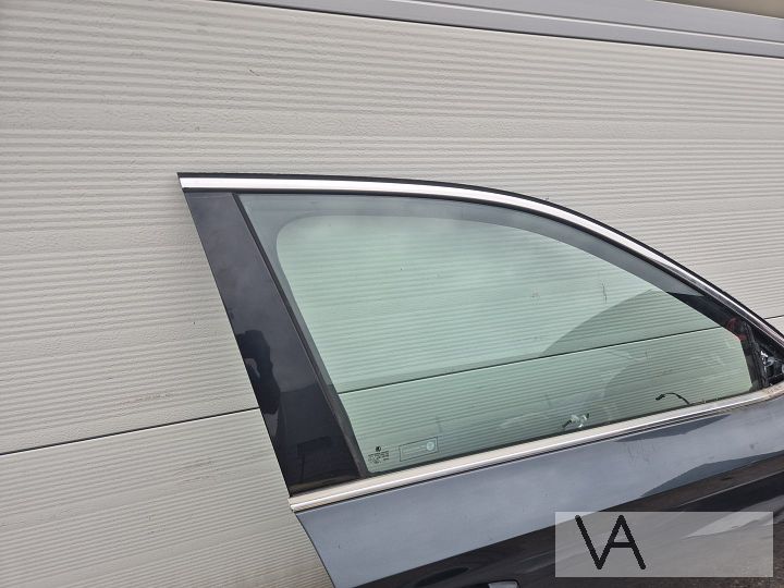 Deur portier rechts voor van Skoda Superb 2015 - 2024 €450 – Foto 3