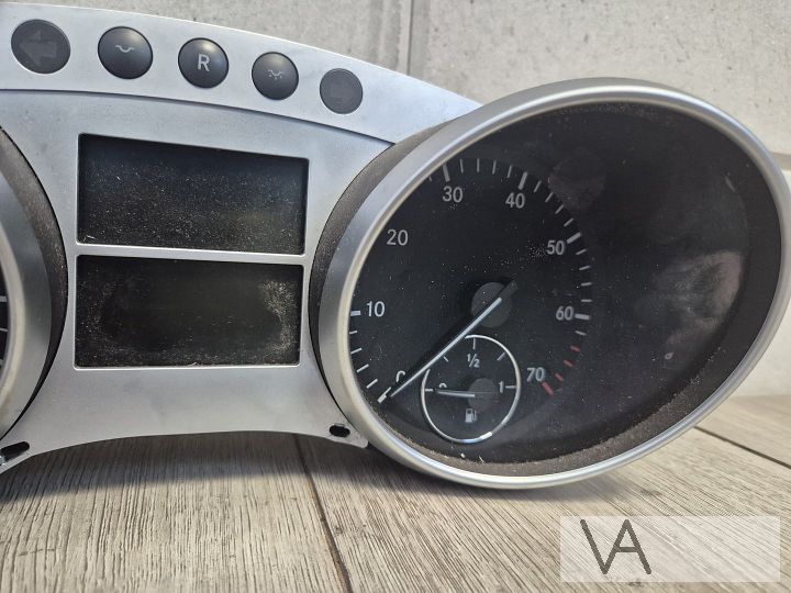 Cockpit tellerklok van Mercedes ML W164 benzine a2515407047 – Foto 3
