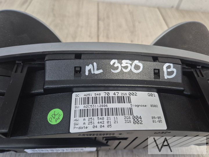Cockpit tellerklok van Mercedes ML W164 benzine a2515407047 – Foto 6