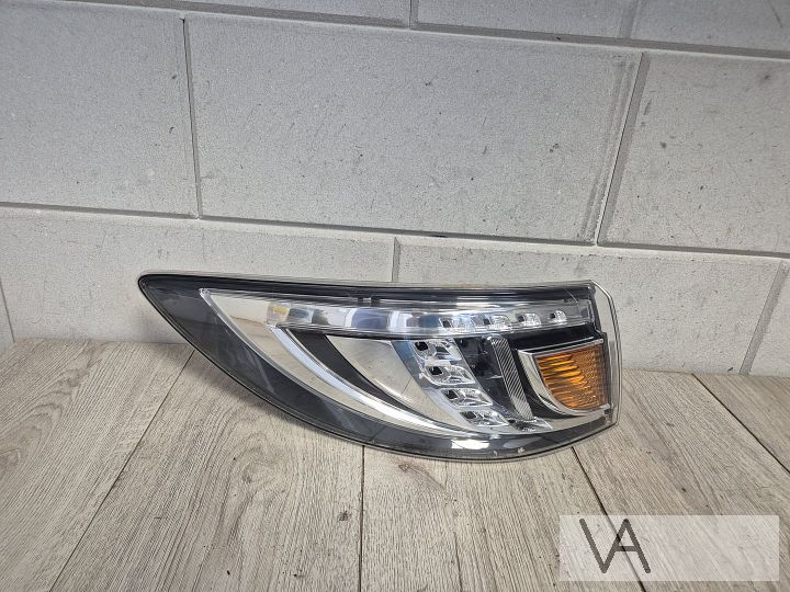 Achterlicht links van Mazda 6 station 2010 - 2013 facelift 