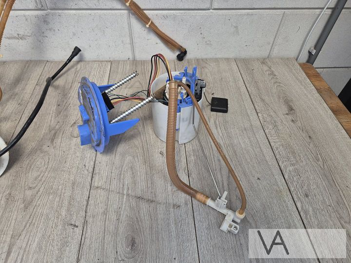 Brandstofpomp tank Mercedes CLS W218 / E W212 / C W204 AMG – Foto 2