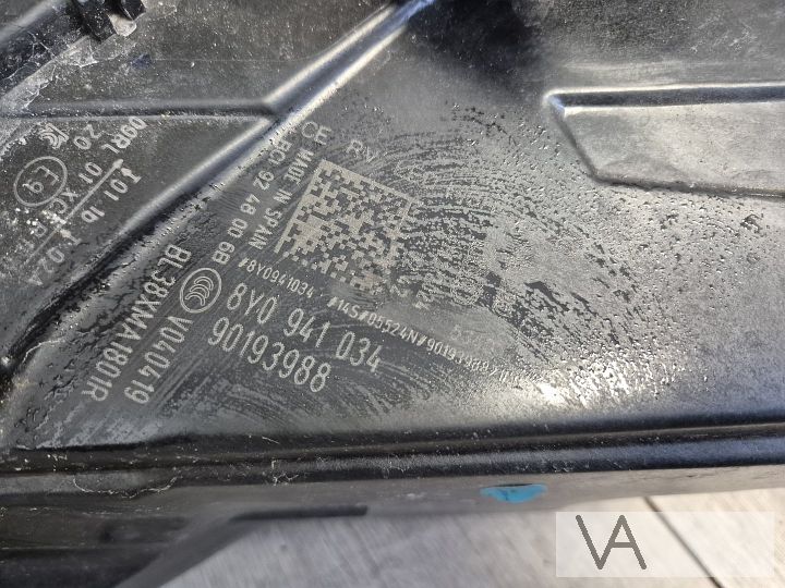 Koplamp rechts Audi A3 8y compleet 8y0941034 zie foto's €200 – Foto 9