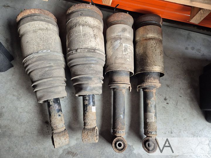 Schokdemper LUCHTVERING set 4st Range Rover L322 vogue €400