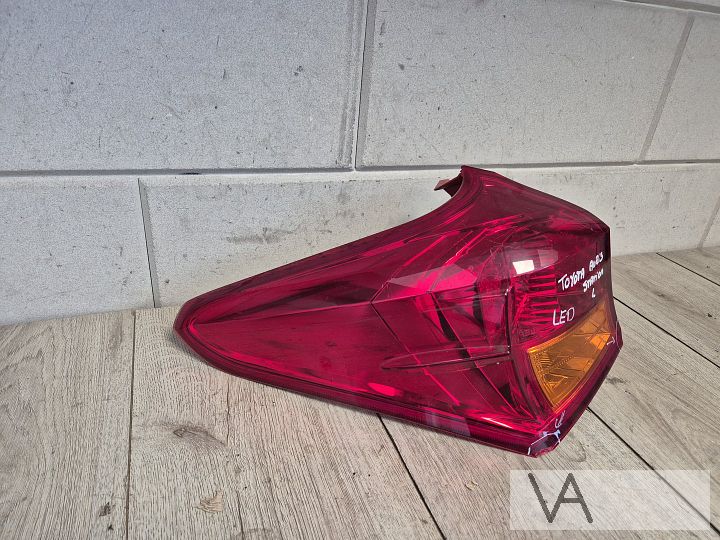 Achterlicht links van Toyota Auris station LED 2012 - 2016 – Foto 2