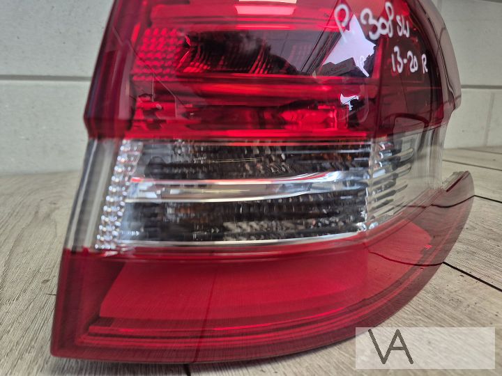 Achterlicht rechts van Peugeot 308 station sw 2013 -2020 €50 – Foto 5