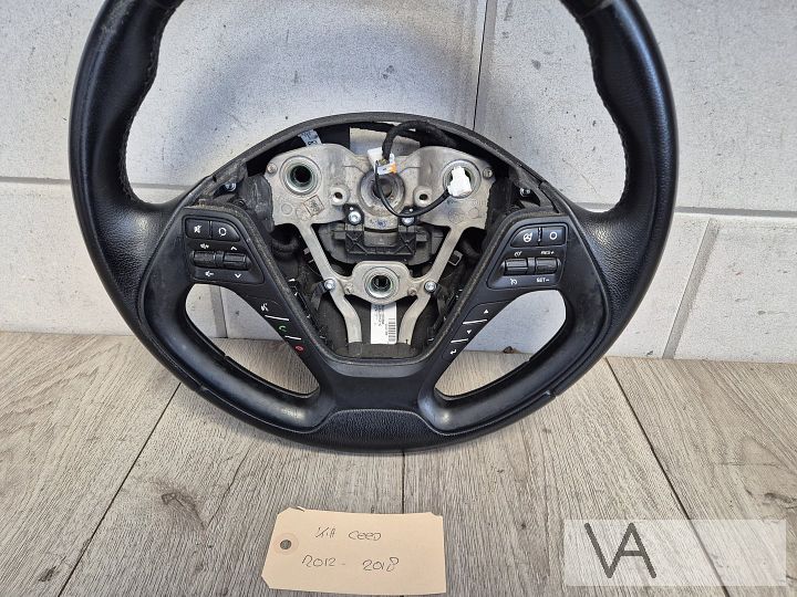 Stuur leer van Kia Ceed Cee'd 2012 tot 2019 met knoppen €40 – Foto 3