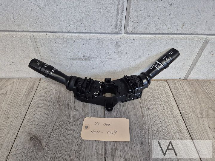 Kolomschakelaar combi van Kia Ceed Cee'd 2012 - 2018 €30