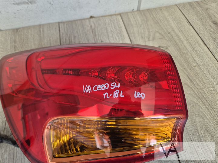 Achterlicht links van Kia Ceed Cee'd STATION 2013 - 2016 LED – Foto 3