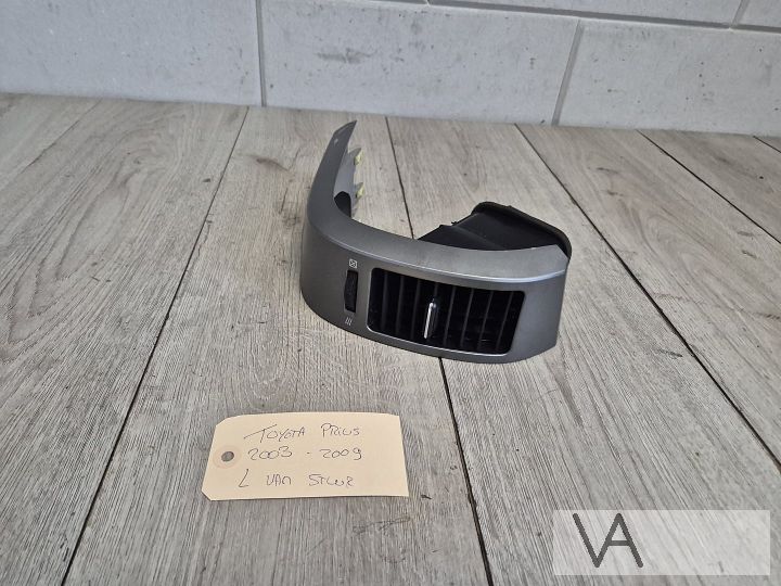 Luchtrooster links van stuur Toyota Prius 2003 - 2010 €50