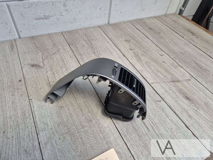 Luchtrooster links van stuur Toyota Prius 2003 - 2010 €50 – Foto 4