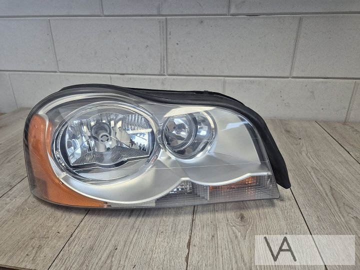 Koplamp rechts XENON van Volvo xc90 2002-2007 30764398 €200 – Foto 3