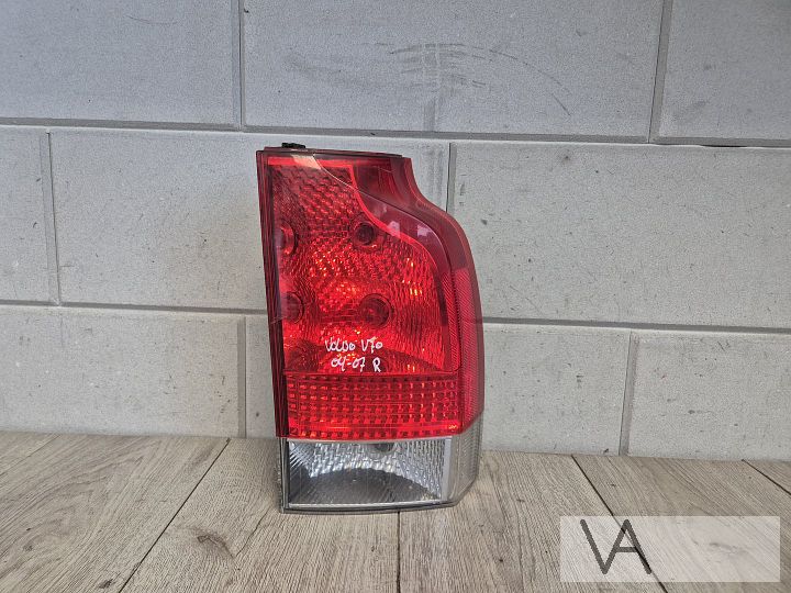 Achterlicht rechts van Volvo V70 / XC70 2004 - 2007 LED €75