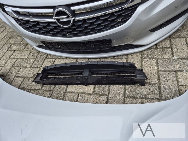 Voorkop compleet van Opel Astra K 2015 - 2021 zilver €1250 – Foto 8