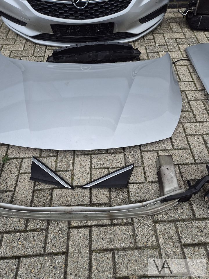 Voorkop compleet van Opel Astra K 2015 - 2021 zilver €1250 – Foto 12