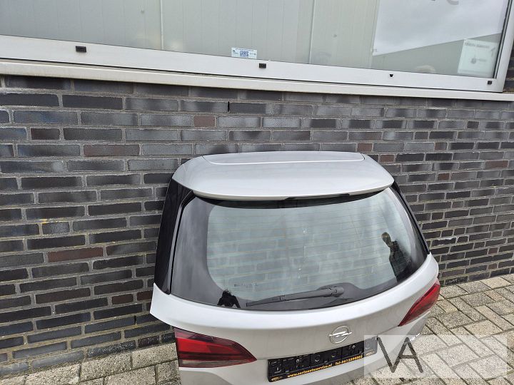 Achterklep van Opel Astra K station 2015 -2021 zilver plekje – Foto 4