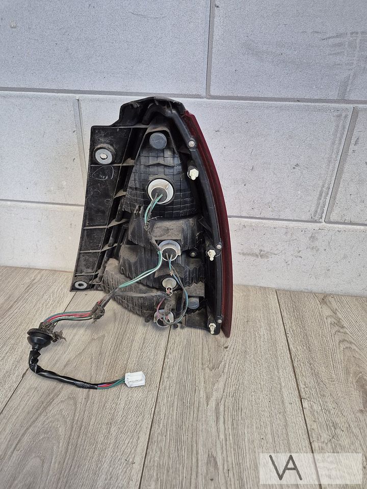 Achterlicht links van Subaru Forester 2002 - 2006 origineel – Foto 3